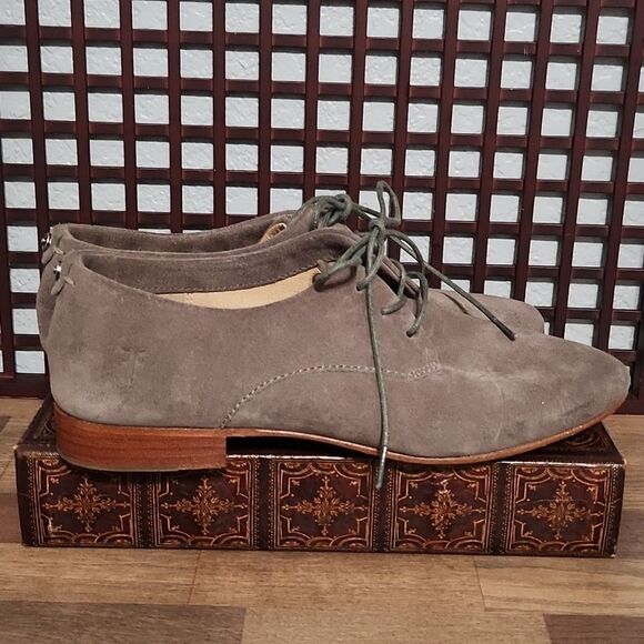 SIZE 8 | Frye Tracy Suede Oxford - Picture 2 of 7